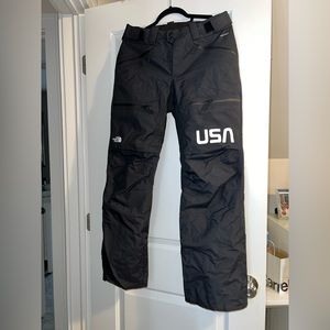 Women’s USA The North Face ski pants (black)